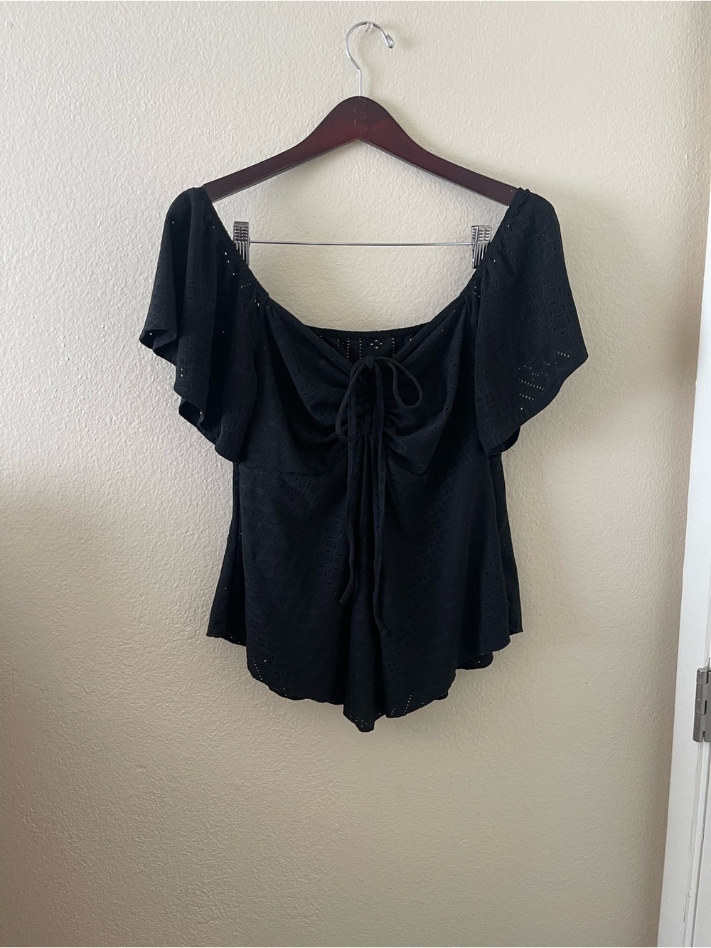 SHEIN Black Off-Shoulder Tie-Front Eyelet Blouse
